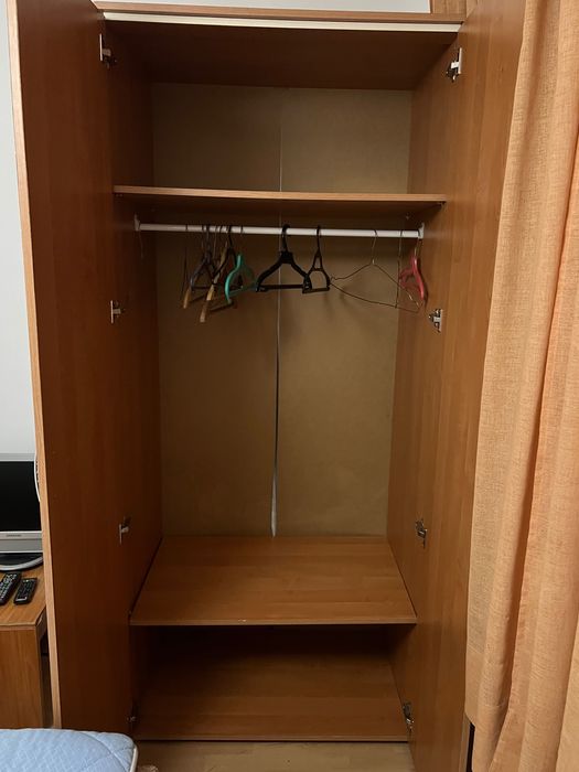 Продавам  единично  легло 80/190