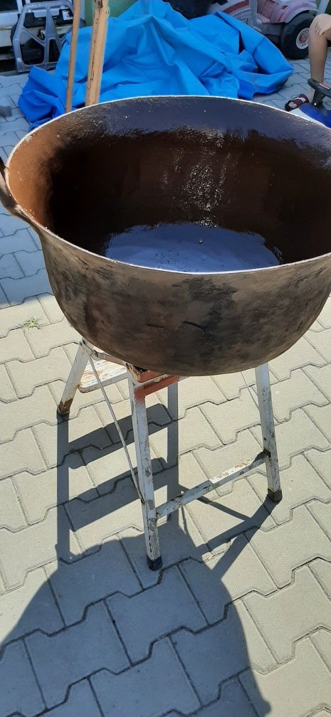 Căldare  din     Fonta