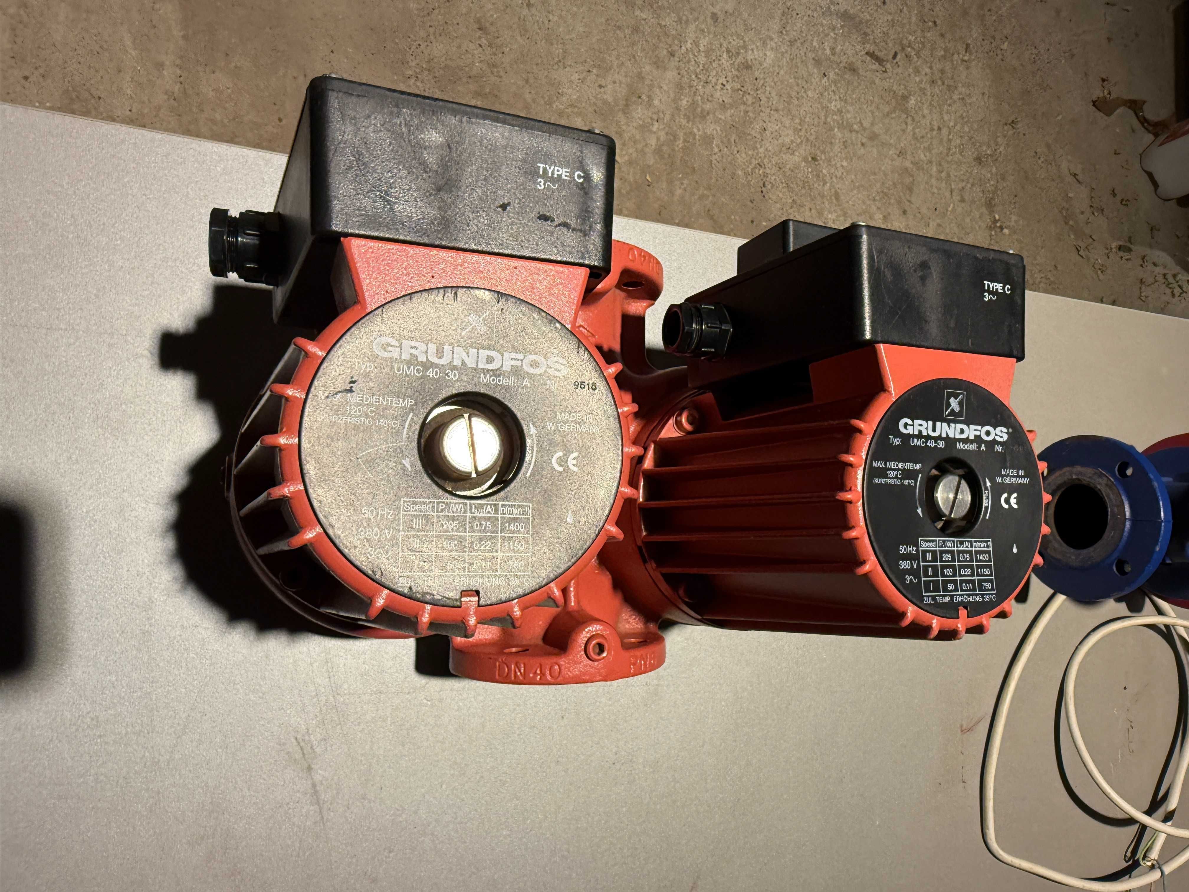 Pompă dublă Grundfos UMC 40-30 cu flanșe DN40