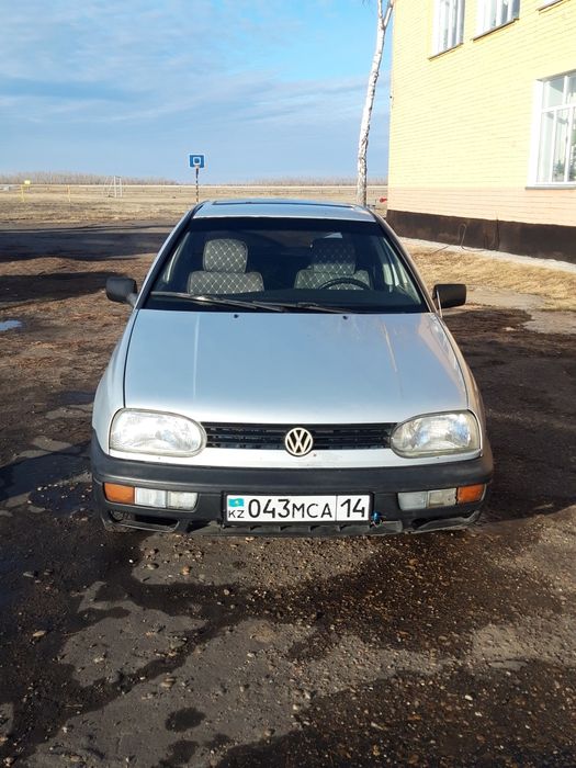 Продам гольф 3,год 1992 механики 1,8 обьем