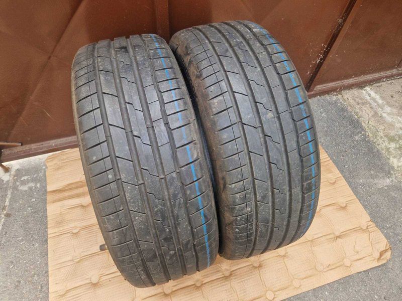 2 Hankook R19 225/45
летни гуми 
DOT5022