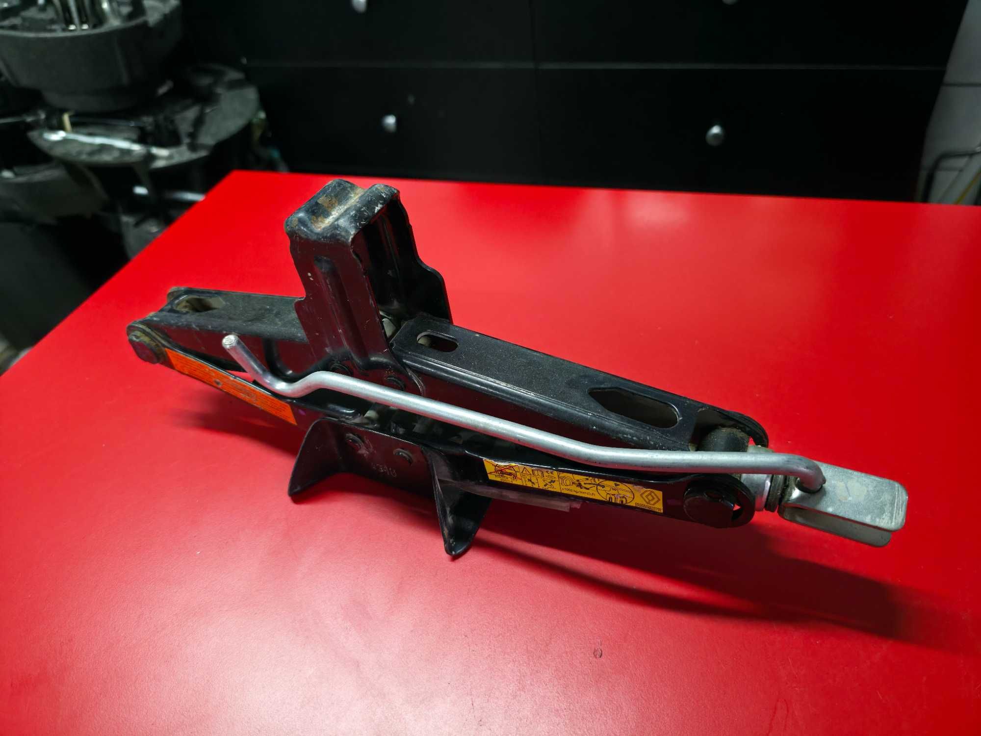 Cric Auto OEM Dacia Duster Renault Captur Nissan Juke Qashqai