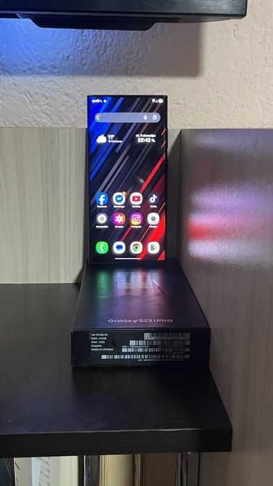 Бартер Samsung Galaxy s23 ultra 512gb 12 ram