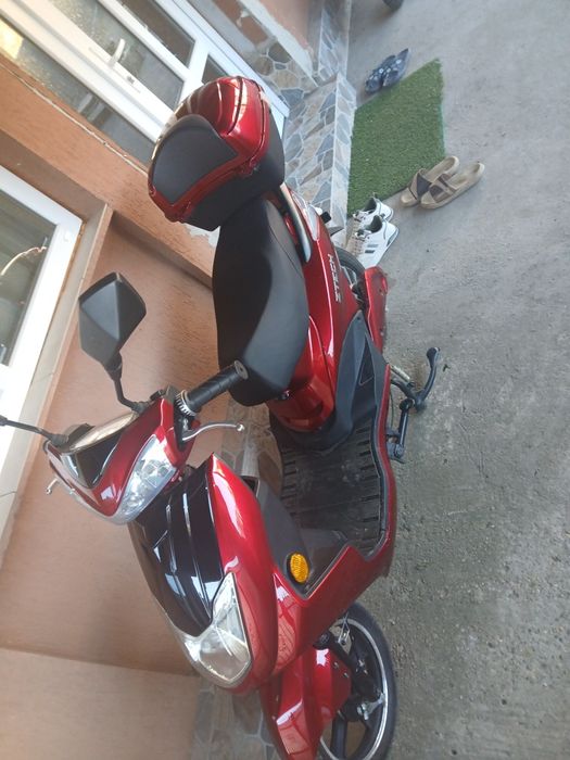 Vând scuter electric, ZTECH 
Garanție ,stare ca și nou acte