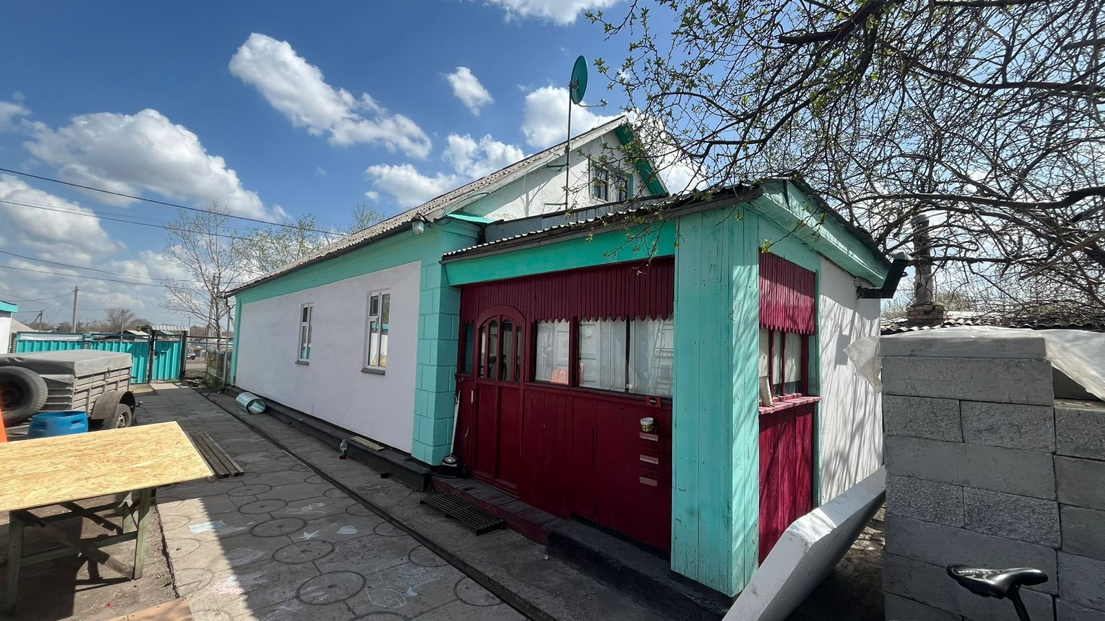 Продаётся сухой, тёплый 4-х комнатный дом в Михайловке