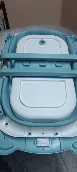 Cădiță pliabilă cu suport