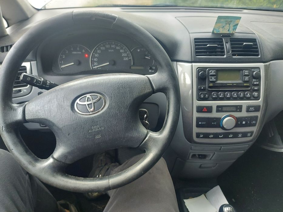 Toyota Avensis Verso 2.0 D4D на части !!!