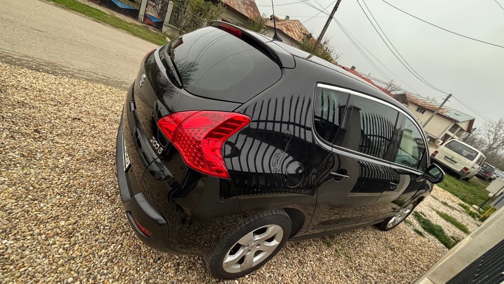 Vând Peugeot 3008