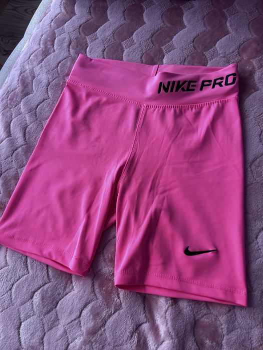 Клинове Nike Pro