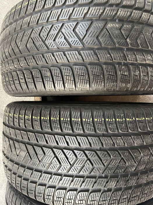 4 anvelope de iarna 295/40/20  Pirelli