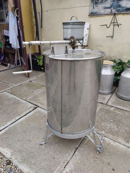 Centrifuga si tava extras miere de inox