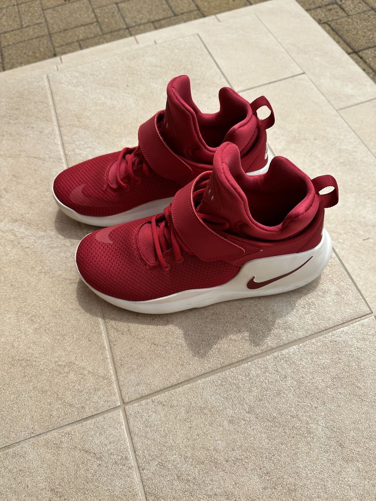 Adidasi originali Nike Kwazi Gym Red 42