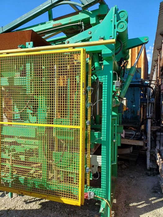 Masinarie de fabricat pavaje automatizata.