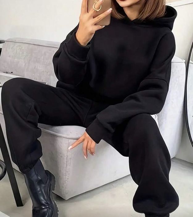 Дамски екип в черен цвят