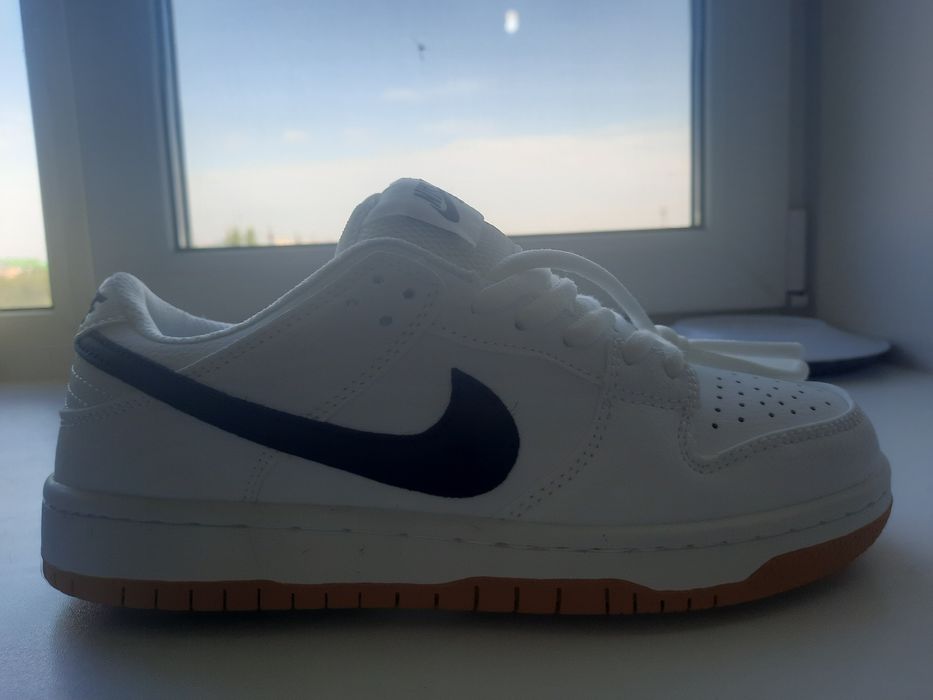 Новые кроссовки Nike