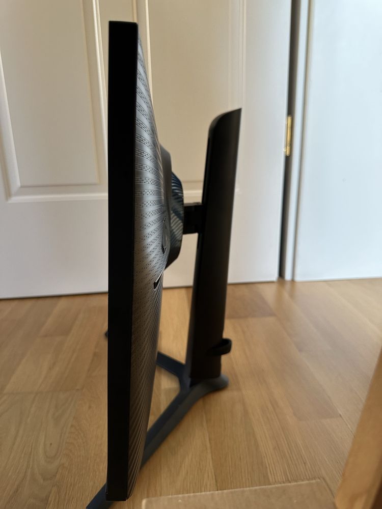 Monitor Gaming Samsung Odyssey G4 27” Full HD 240Hz 1ms