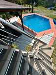 Cabana de închiriat cu piscină încălzită și ciubăr cu jacuzzi