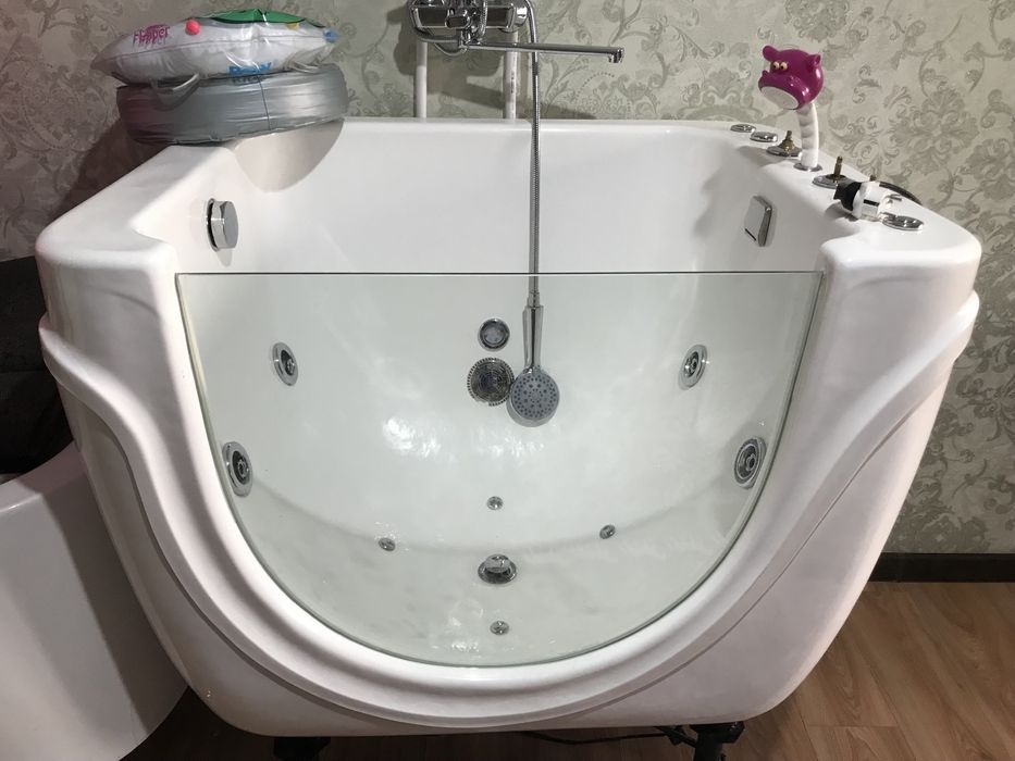 Гидромассажная ванна