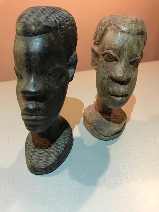 Statuiete Africane