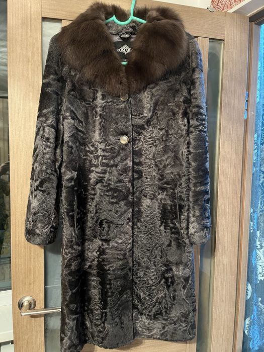 Пальто каракулевое