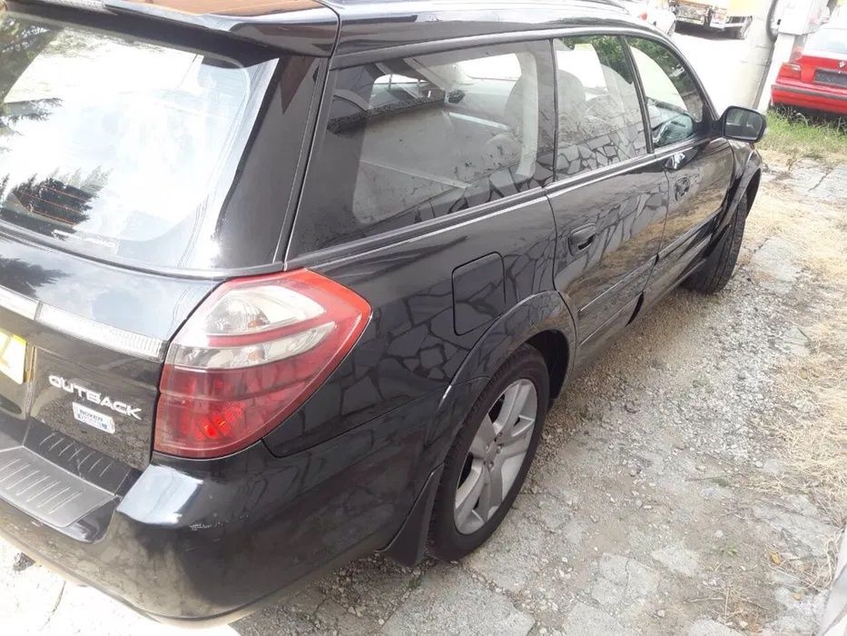 Субару аутбек на части