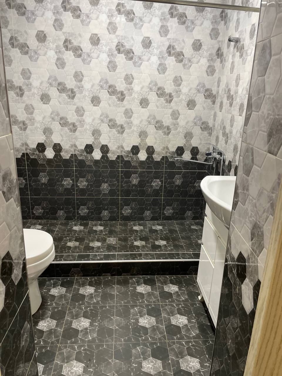 Аренда Участок  Яккасарайский район 2/1/1-1000$
 Яккасарайский район