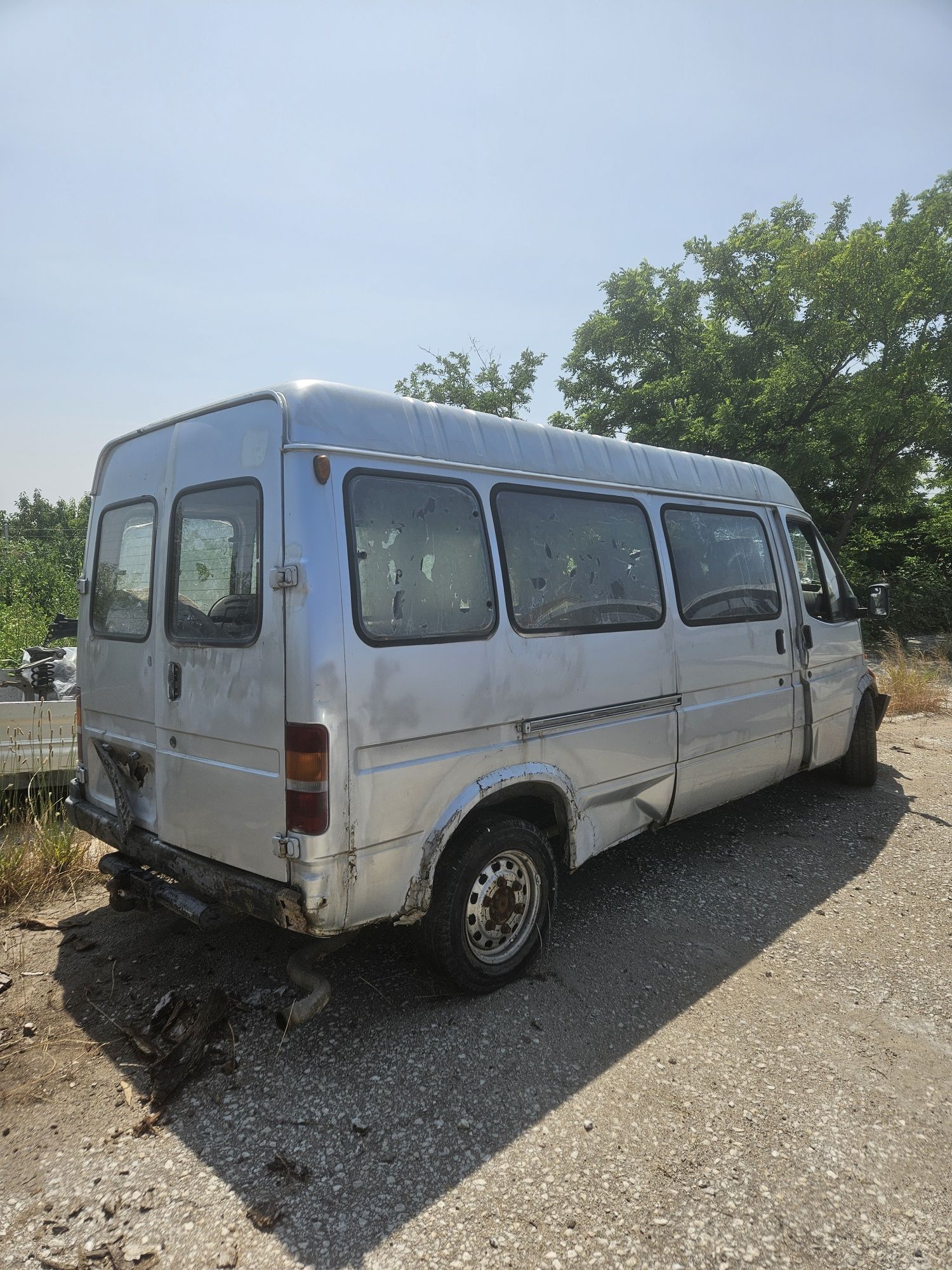 Ford Transit 2.5 td на части или цял