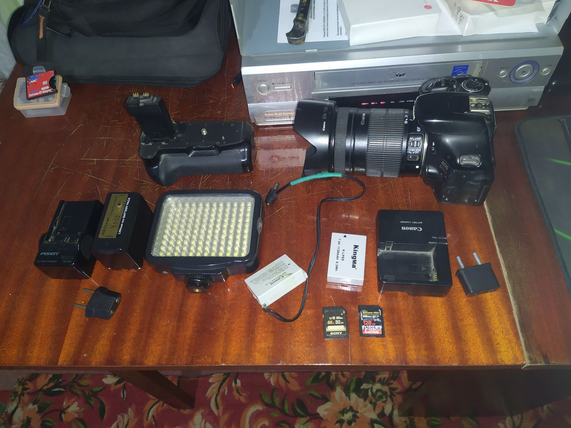 Canon 600d sotiladi