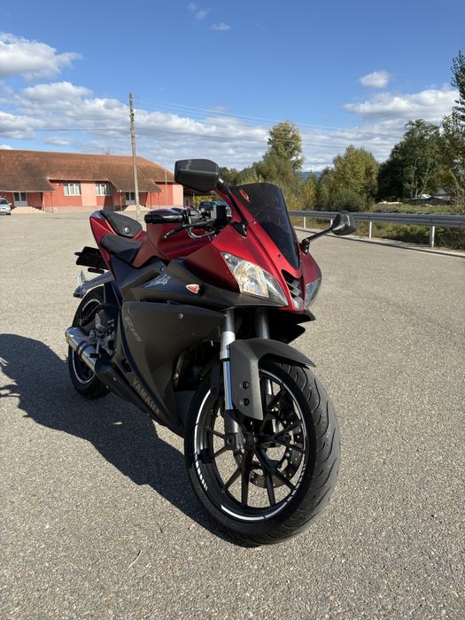 Vând Yamaha YZF R125