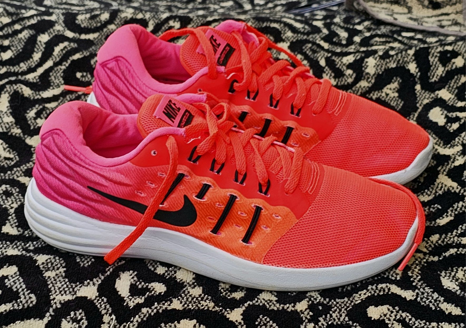 Nike  Lunarstelos Orange Pink white оригинални дамски сникърси 38