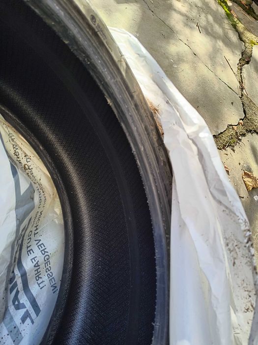 Гуми зимни 255/45/18