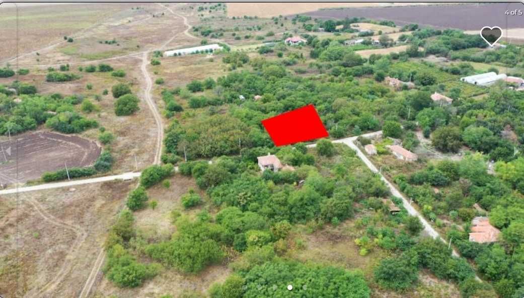 Продава 1290 м2 дворно място в регулация, на 12 км от морето
