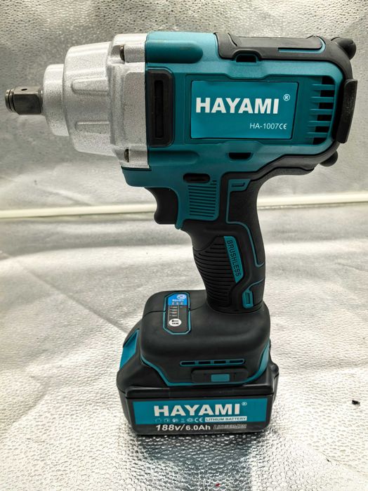 Sofeer cu impact Hayami 1350 Nm 2 baterii 439 lei