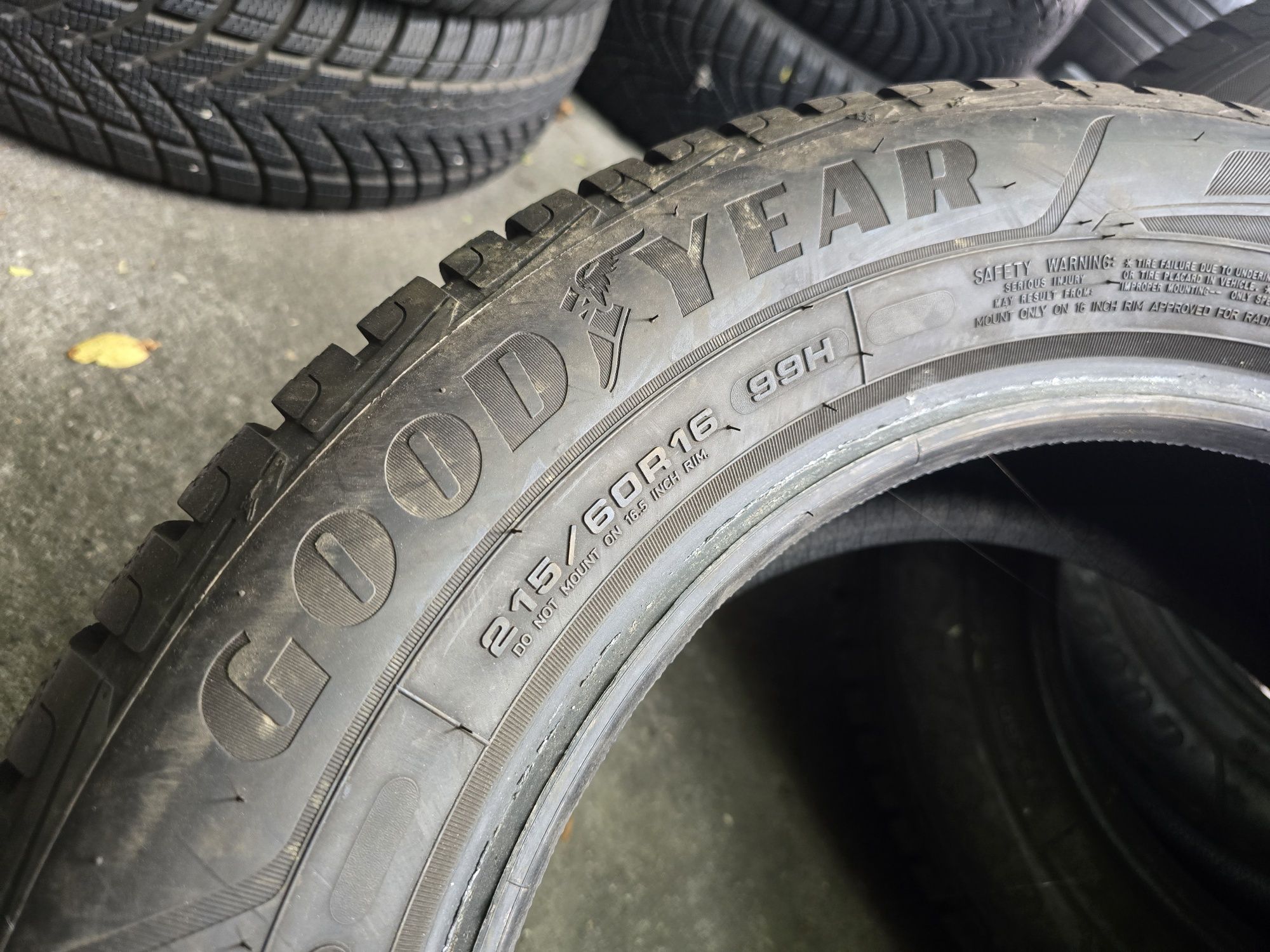 215/60/16 Goodyear  4бр