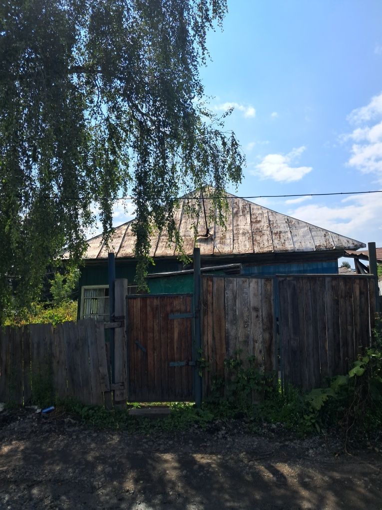 Срочно продам дом в западной части города .