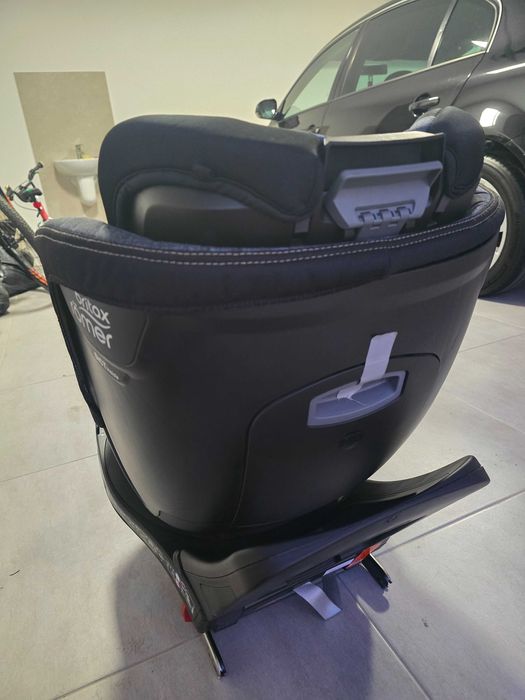 Scaun auto ISOFIX i-Size Britax Romer DUALFIX, 40-105 cm, rotativ 360°