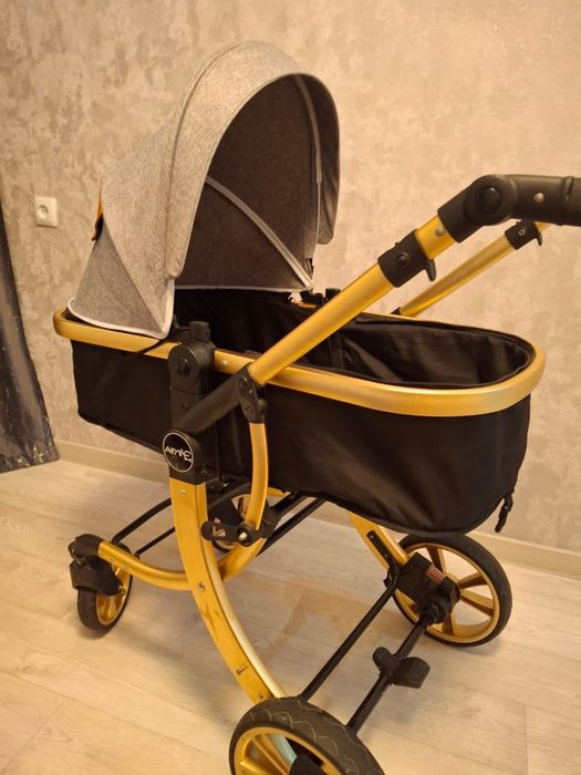 Продам детскую коляску