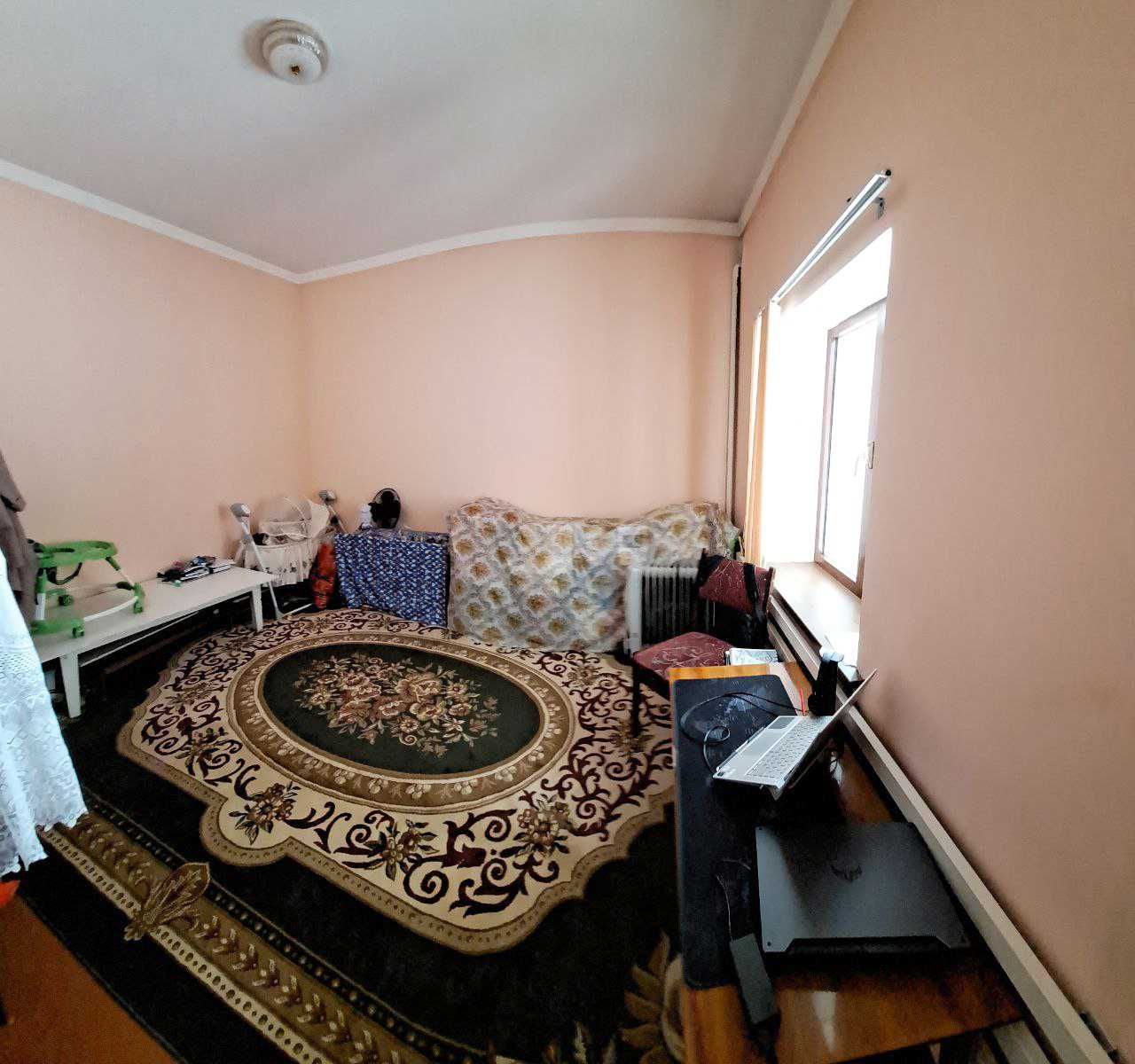 Продается 2х етажный дом в центре города(Ориентир Узгазоил)