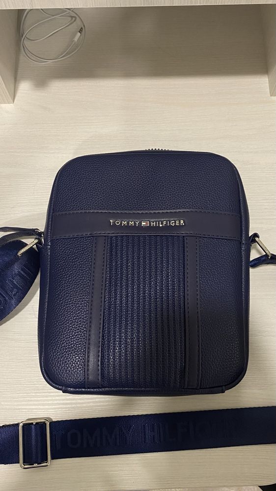 Барсетка Tommy Hilfiger