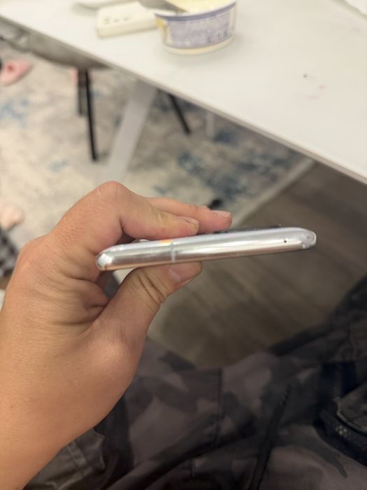 Продам Samsung s10 lite срочно