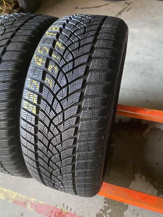 Anvelope iarna 225/45/18 Goodyear Ultra Grip Performance 225 45 18 R18