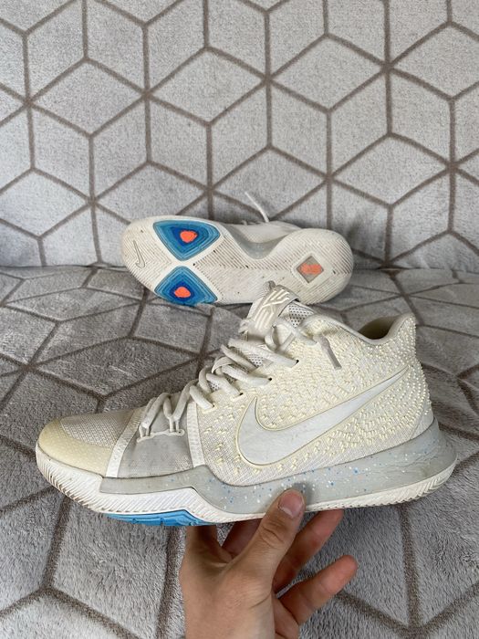 Nike kyrie 3 ivory