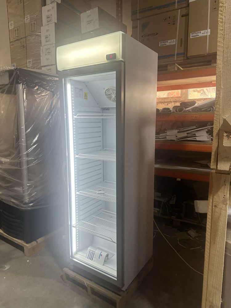 Vitrina verticala refrigerare / 62 cm / NOU / AHT