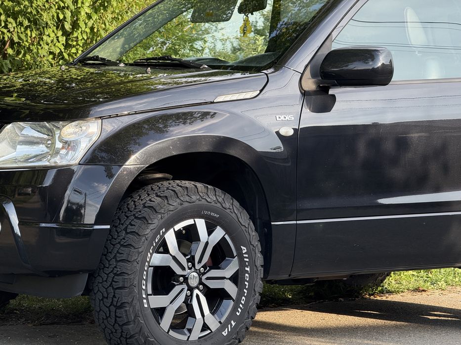 Suzuki grand vitara pregatit off-road