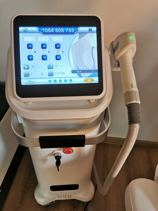 Vând laser diodă epilare definitivă 3 lungimi de undă