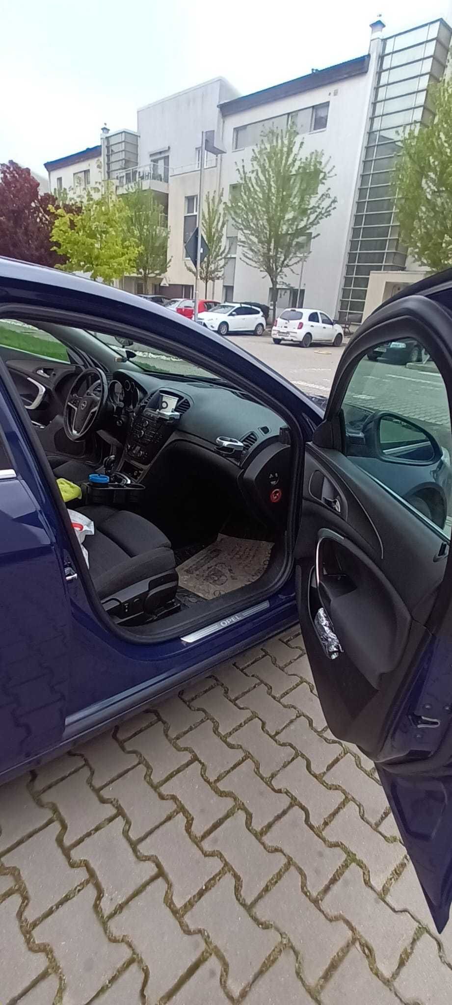 Opel Insignia 2.0d 2010
