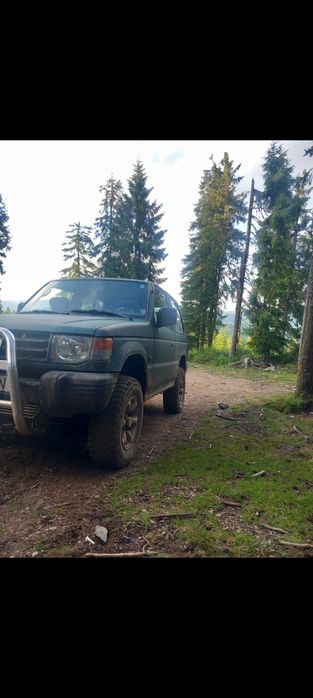 Vând mitsubishi pajero