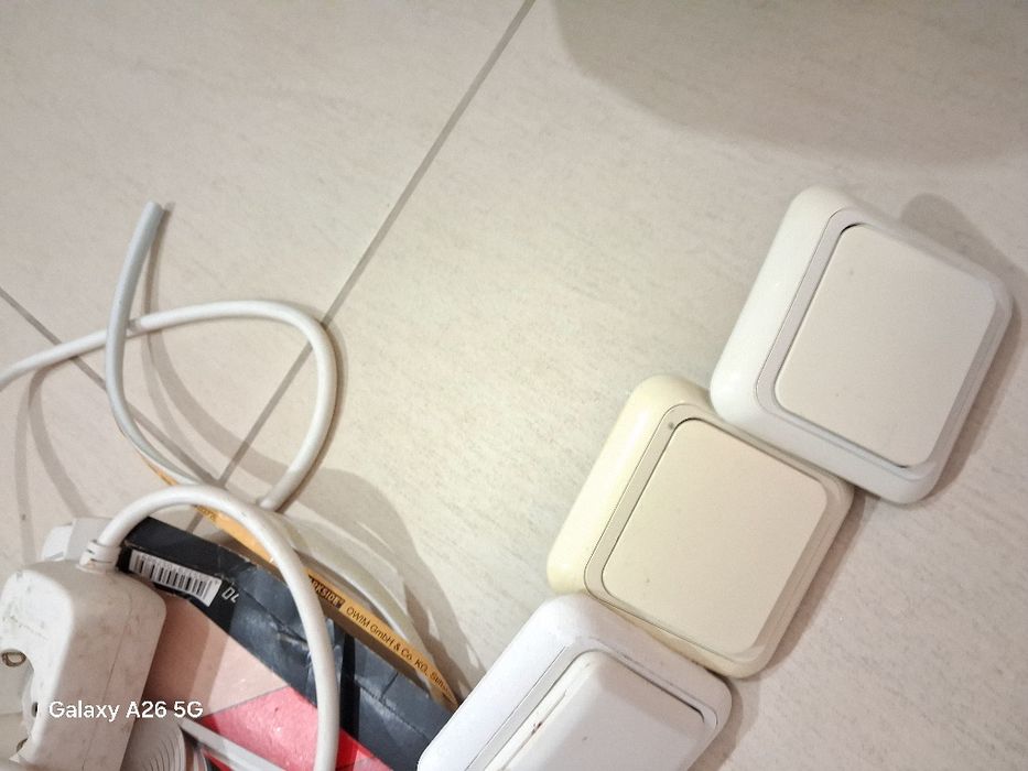 Разклонител, Контакти,ключове и уплътнител за 22лв всичко