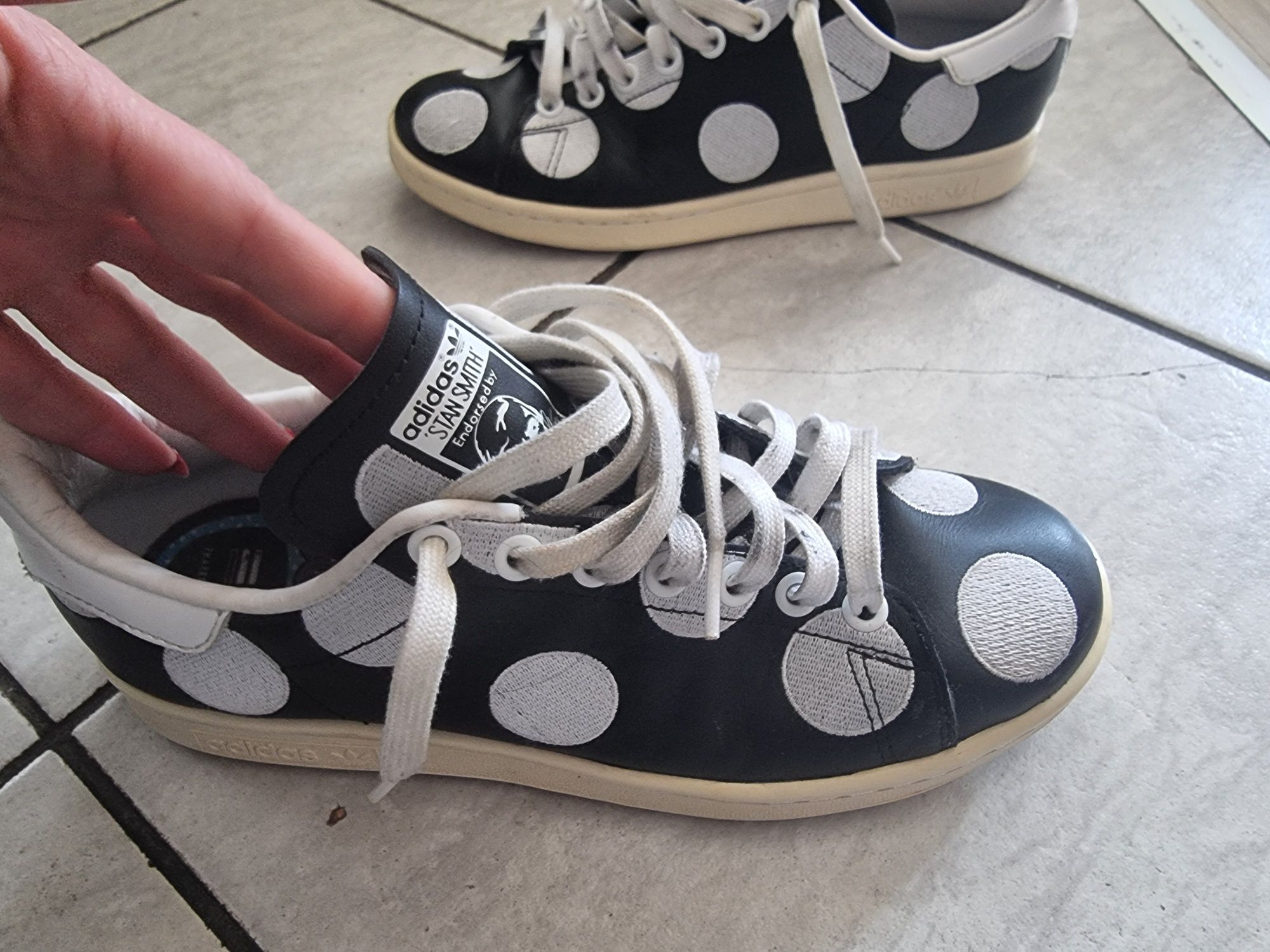 Pharrell x Adidas Stan Smith big dot номер 40
