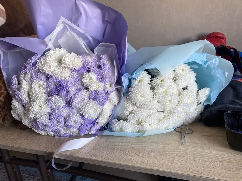 Цветы цветы только вчера купили